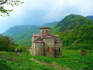 Карачаево-Черкесия церковь горы