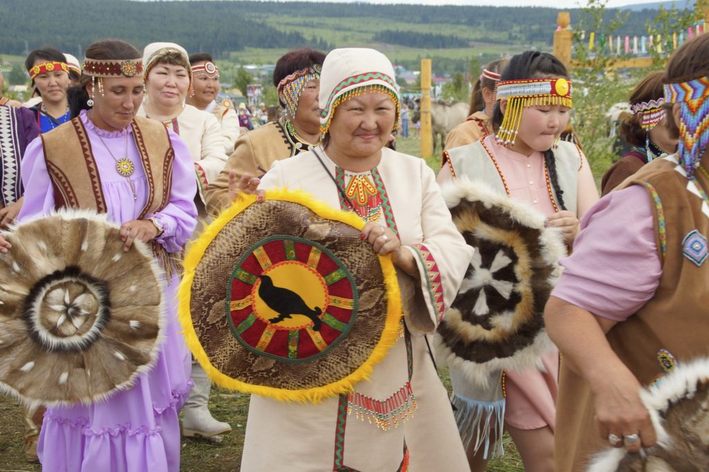якуты Саха народ костюмы
