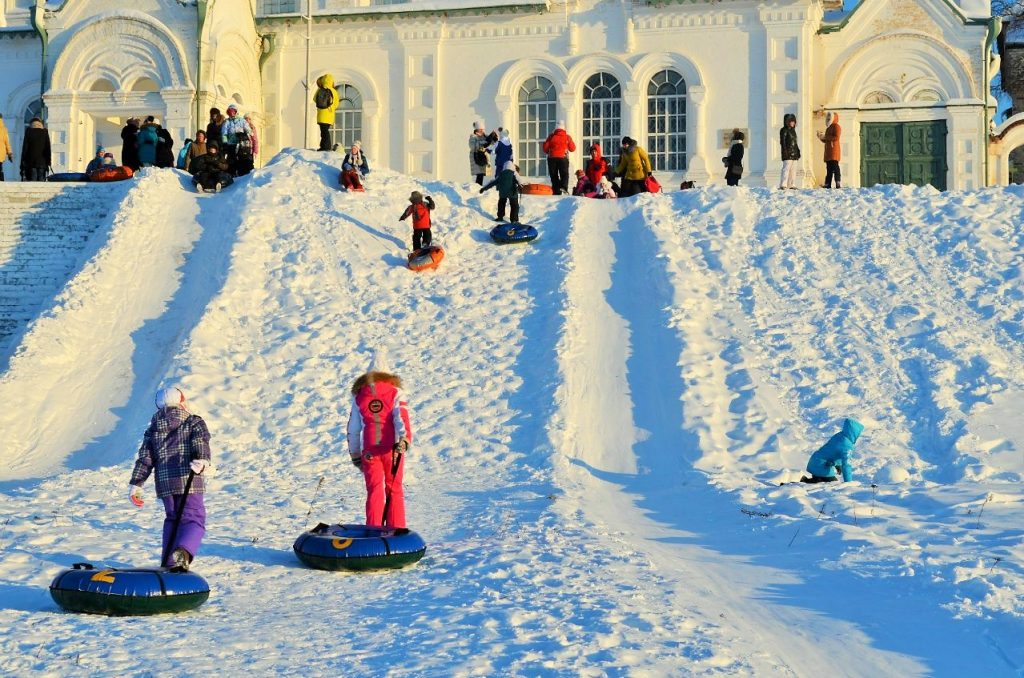 Великий Устюг горки дети