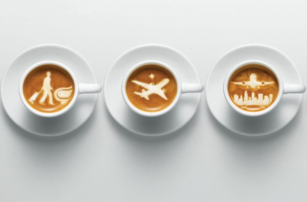 кофе с рисунком самолет