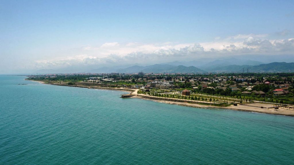 Ленкорань море пляж общий вид